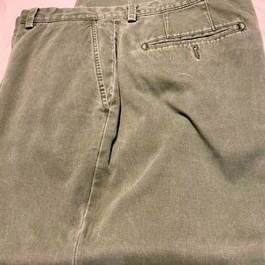 Men’s chino pants